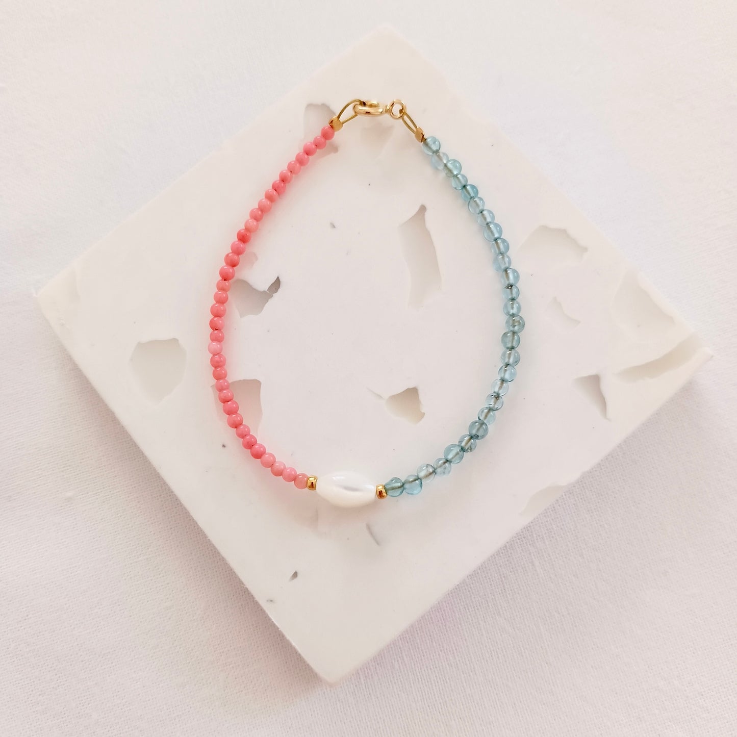 Coral and apatite bracelet