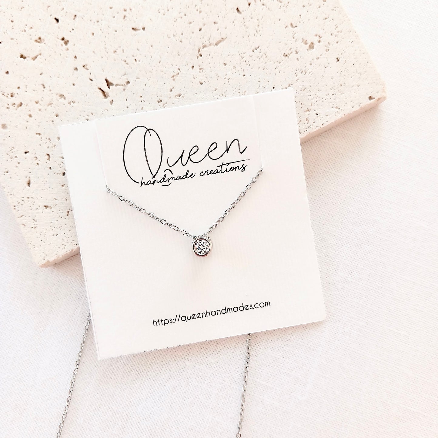 Silver zirconia necklace