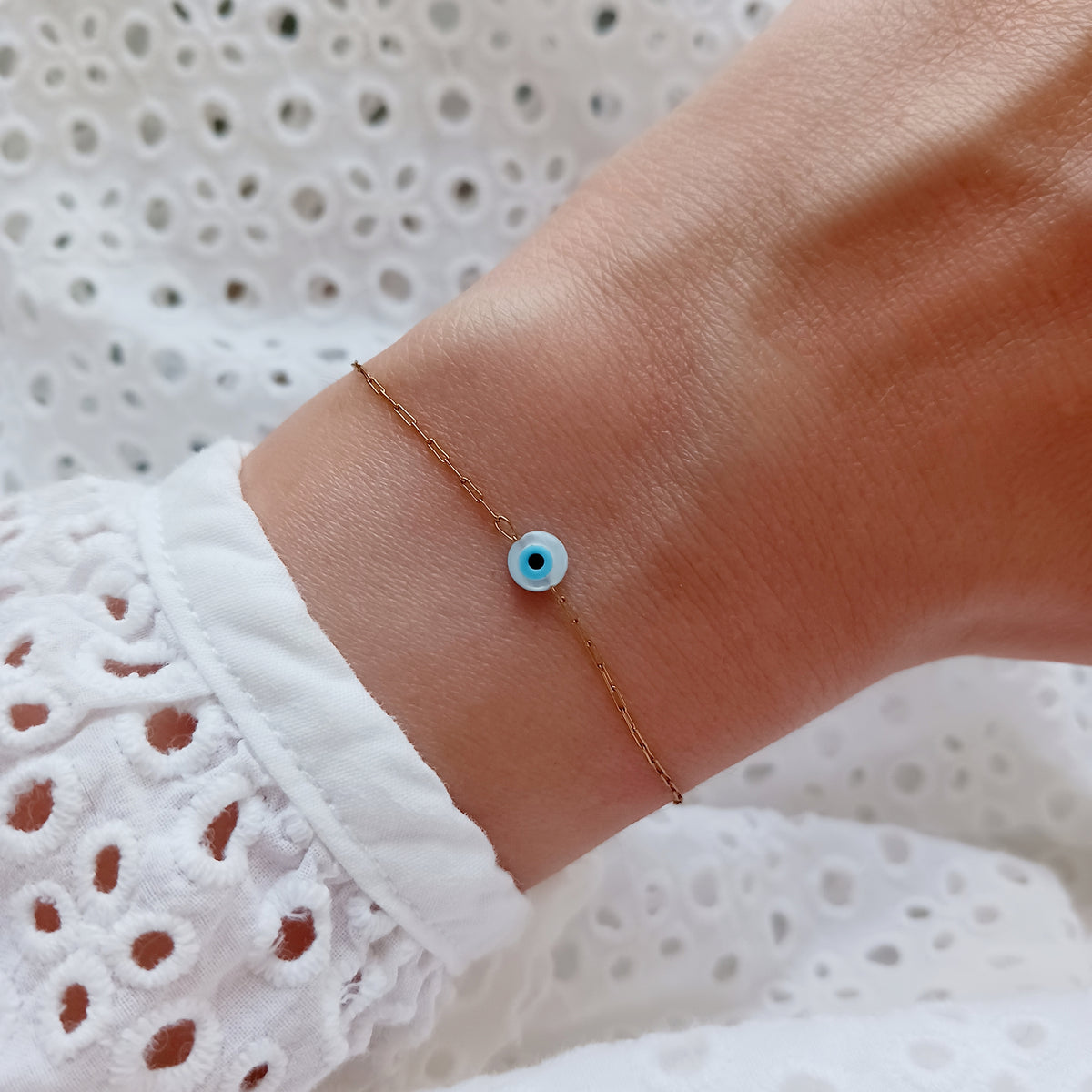 Delicate mother of pearl evil eye bracelet