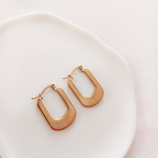 Timeless steel earrings