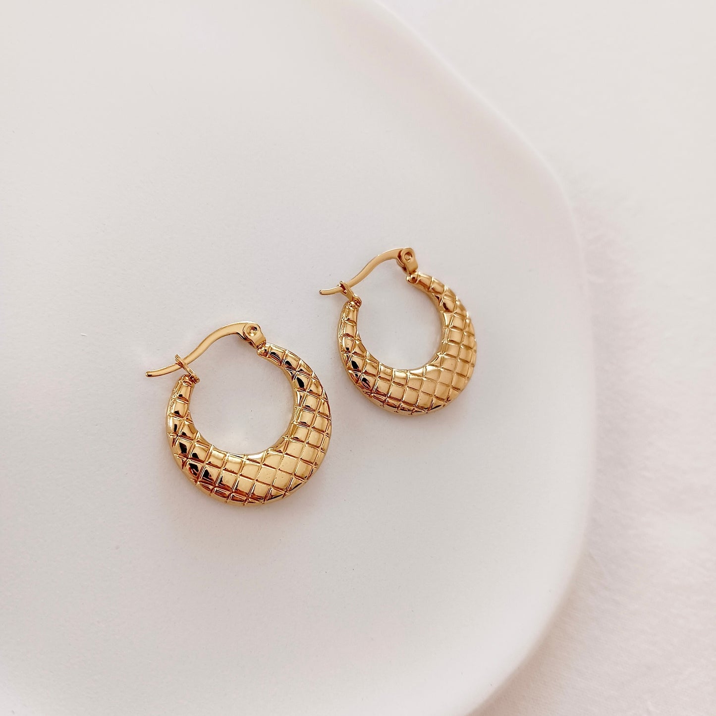 Everyday steel hoops