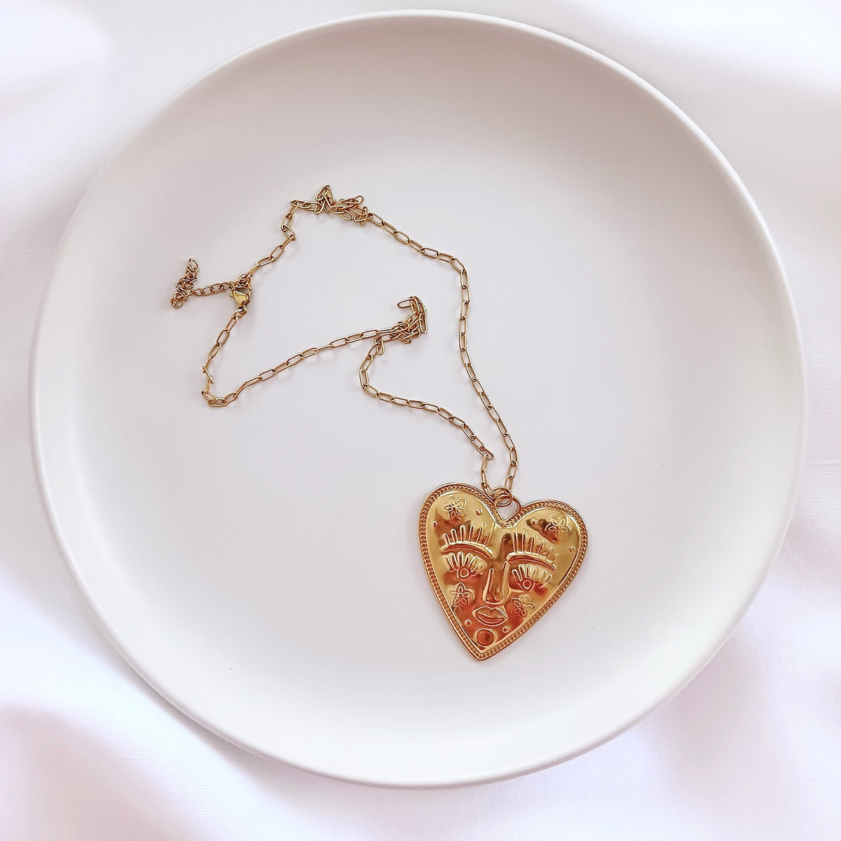 Stainless steel heart pendant necklace