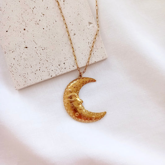 Crescent moon chain necklace