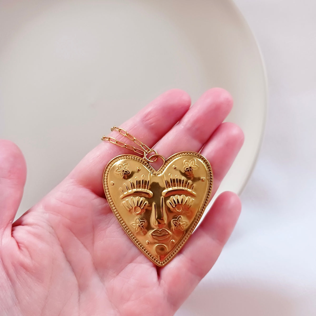 Stainless steel heart pendant necklace
