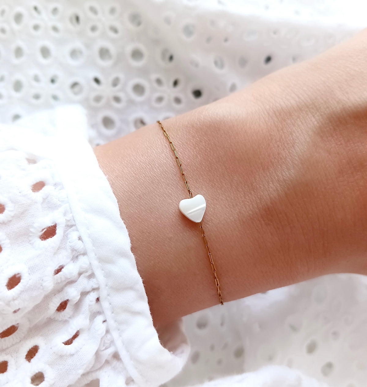Mother of pearl heart bracelet