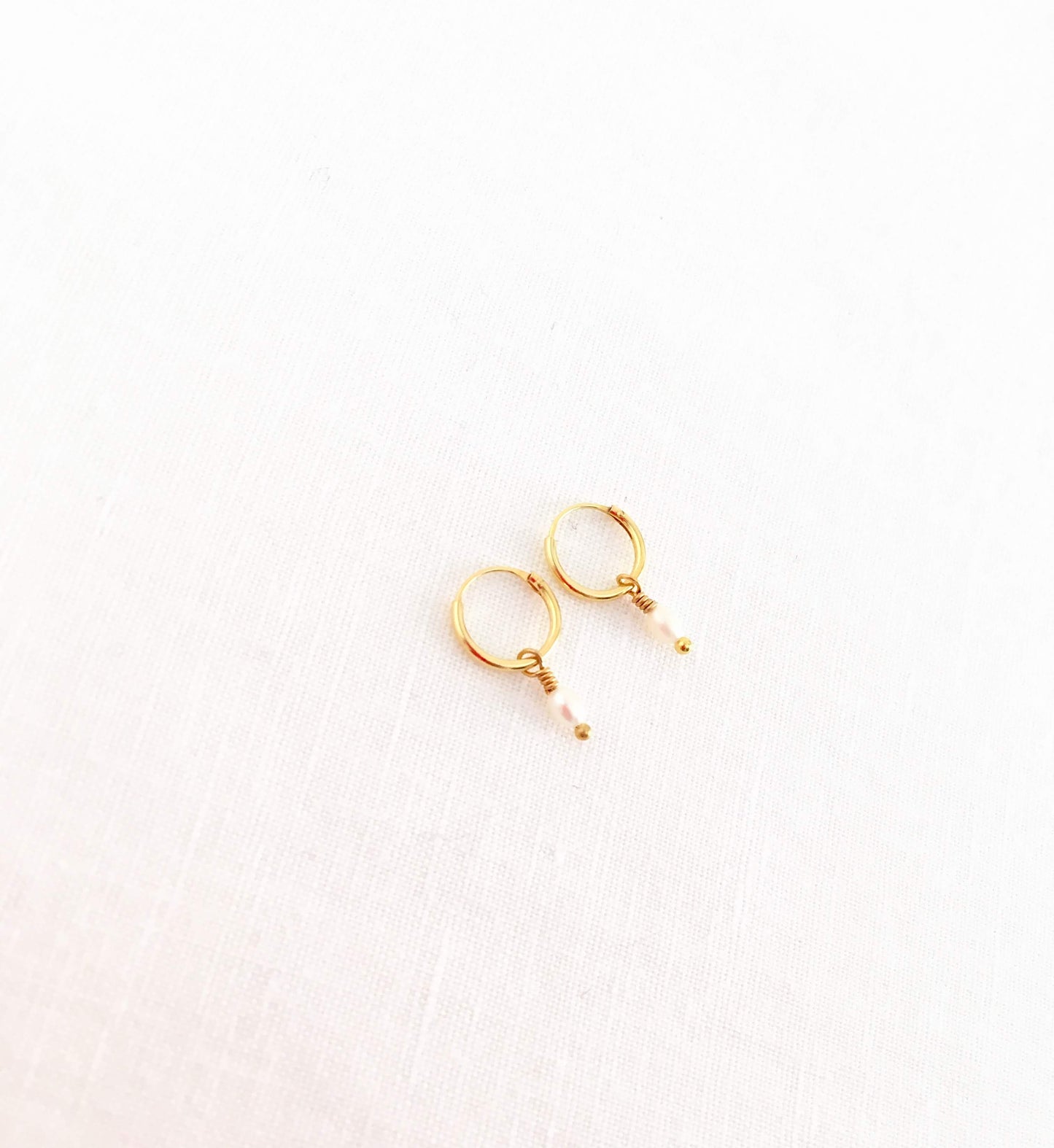 petites boucles d'oreilles créoles