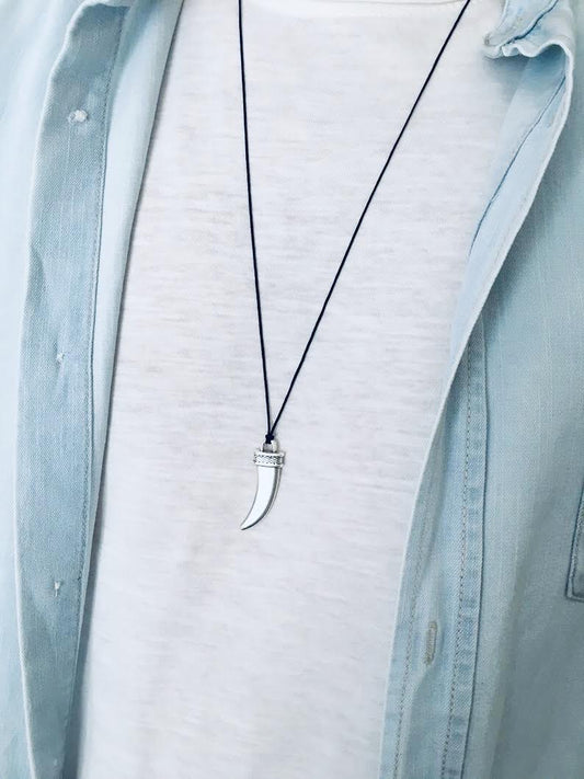 Men's horn necklace